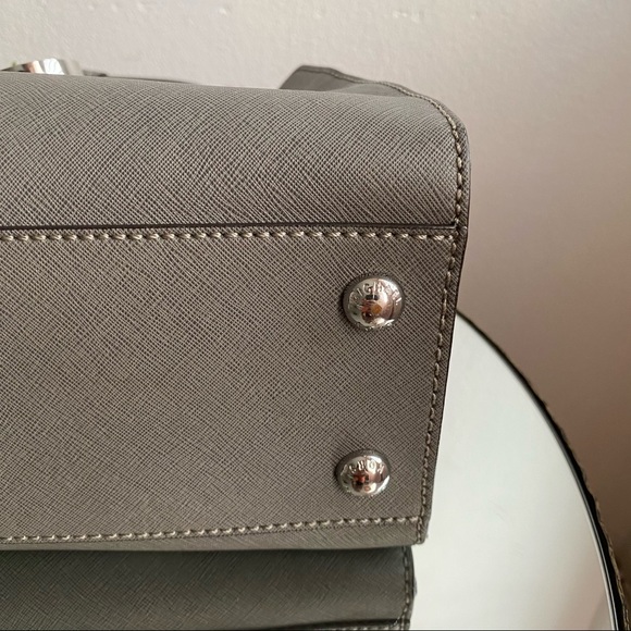 ✨Michael Kors Hamilton Tote in Gray - Picture 8 of 9